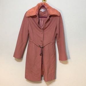 Vintage pink polyester coat with fur collar